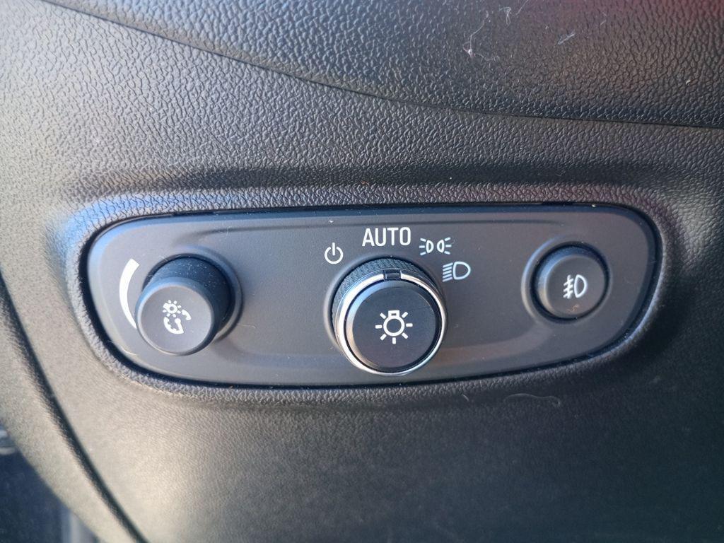 used 2020 Chevrolet Equinox car, priced at $8,000
