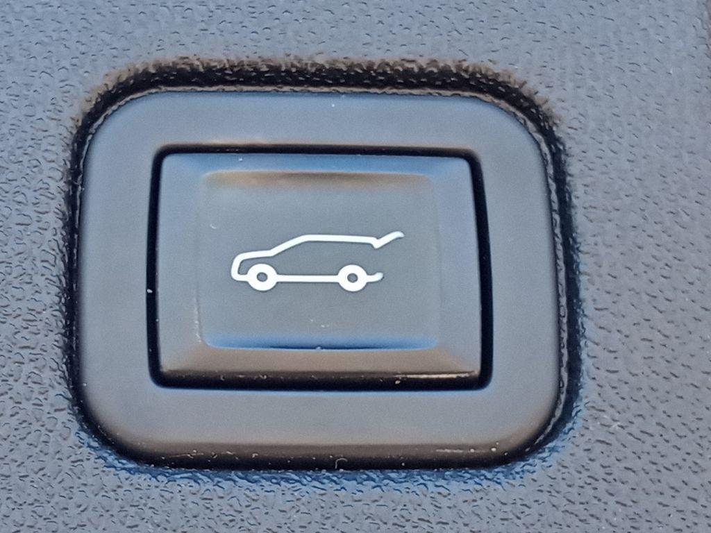 used 2020 Chevrolet Equinox car, priced at $8,000