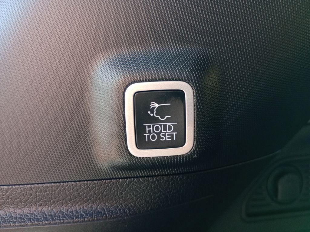 new 2025 Jeep Grand Cherokee car, priced at $58,835