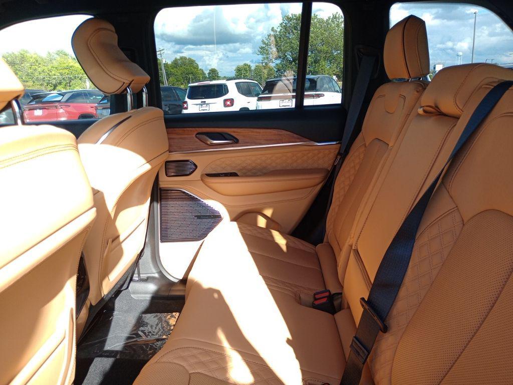 new 2025 Jeep Grand Cherokee car, priced at $58,835