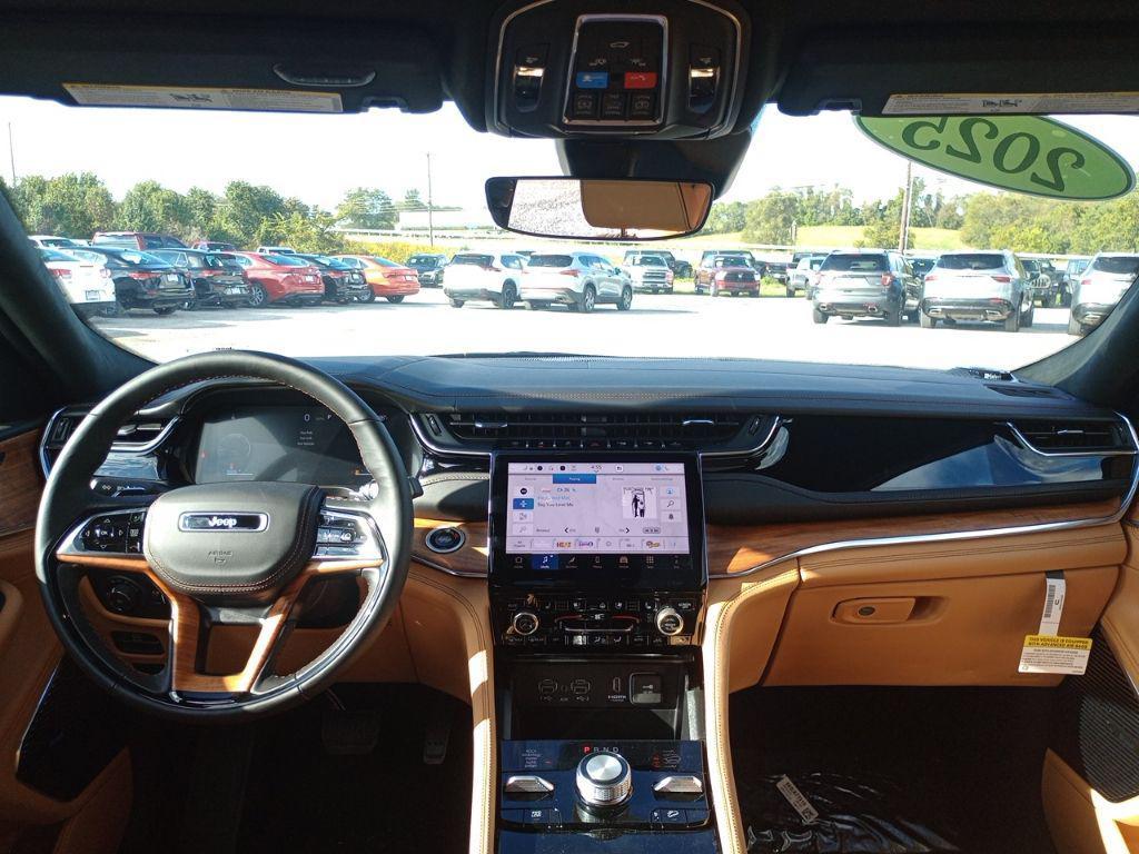 new 2025 Jeep Grand Cherokee car, priced at $58,835