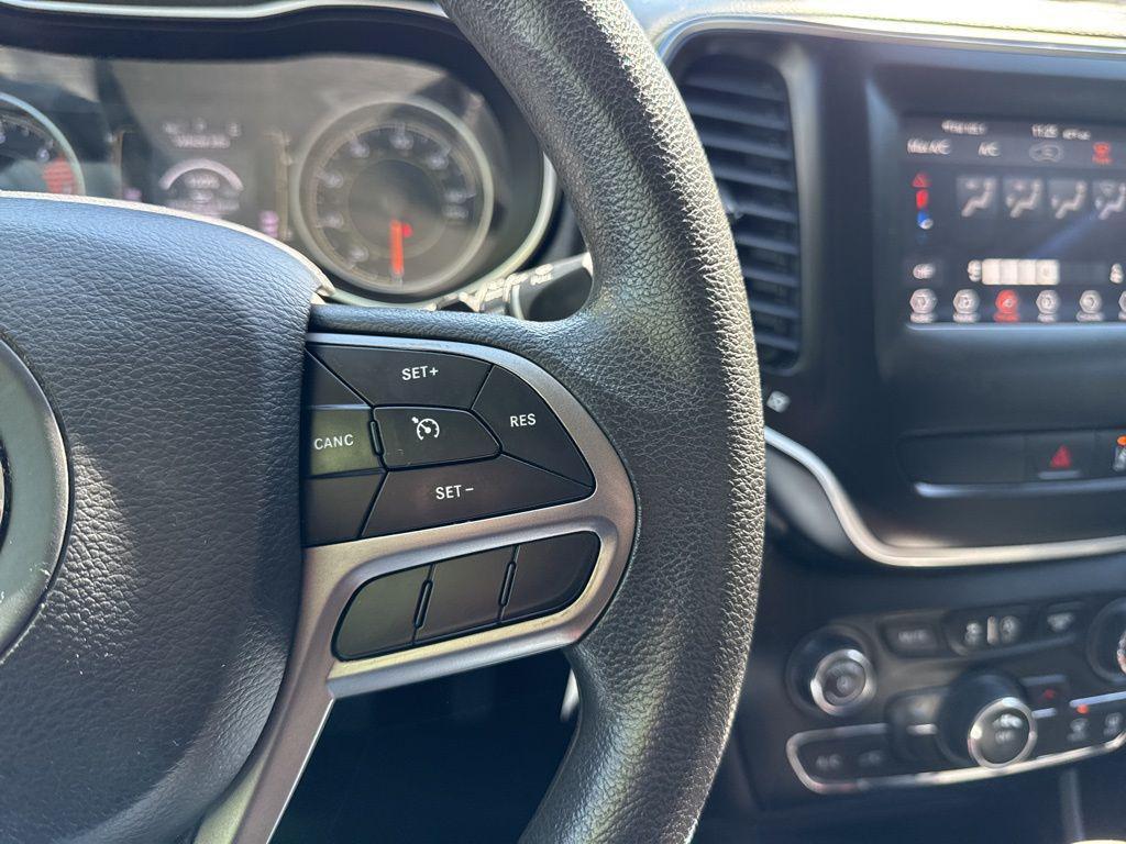 used 2021 Jeep Cherokee car, priced at $19,499