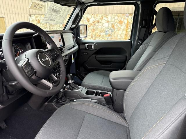 new 2025 Jeep Gladiator car, priced at $38,699