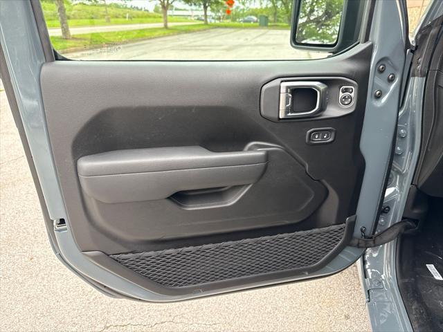 new 2025 Jeep Gladiator car, priced at $38,699