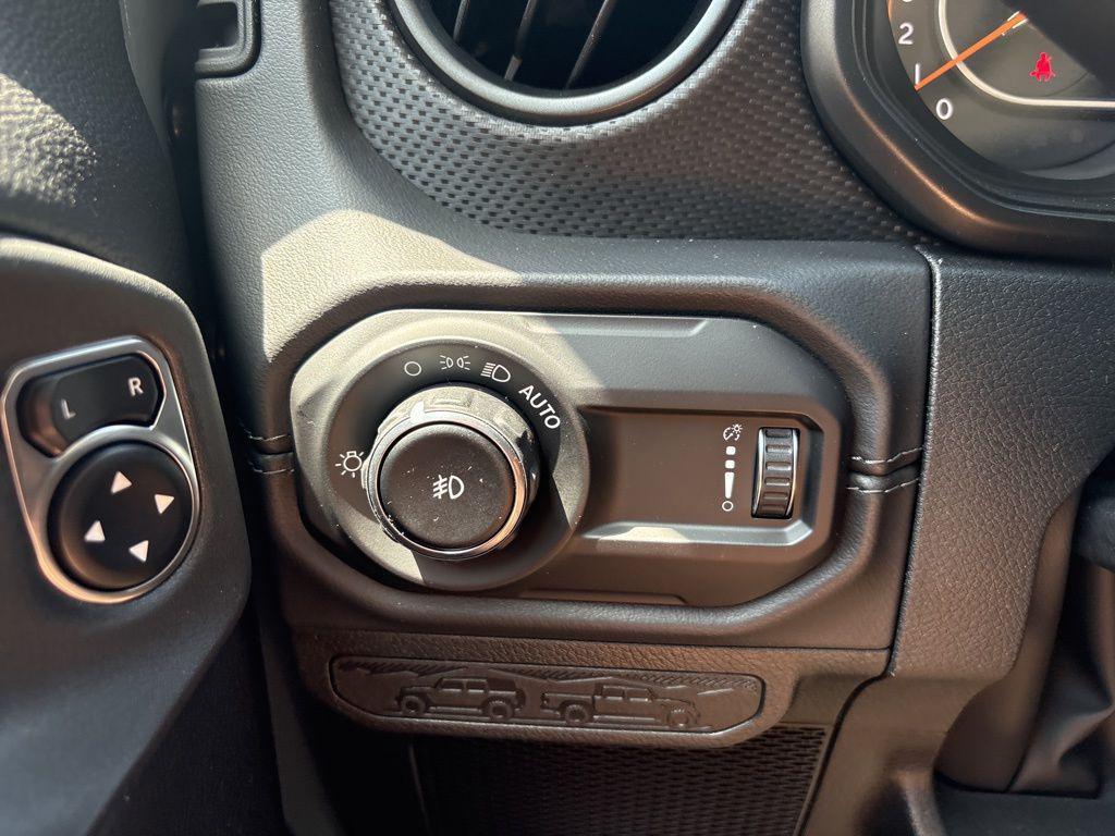 new 2025 Jeep Wrangler car, priced at $55,015