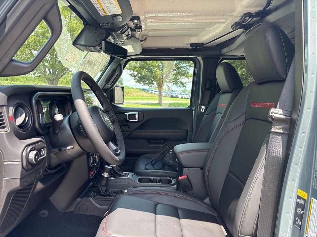 new 2025 Jeep Wrangler car, priced at $55,015