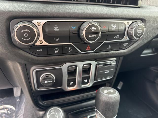 new 2025 Jeep Wrangler car, priced at $35,918