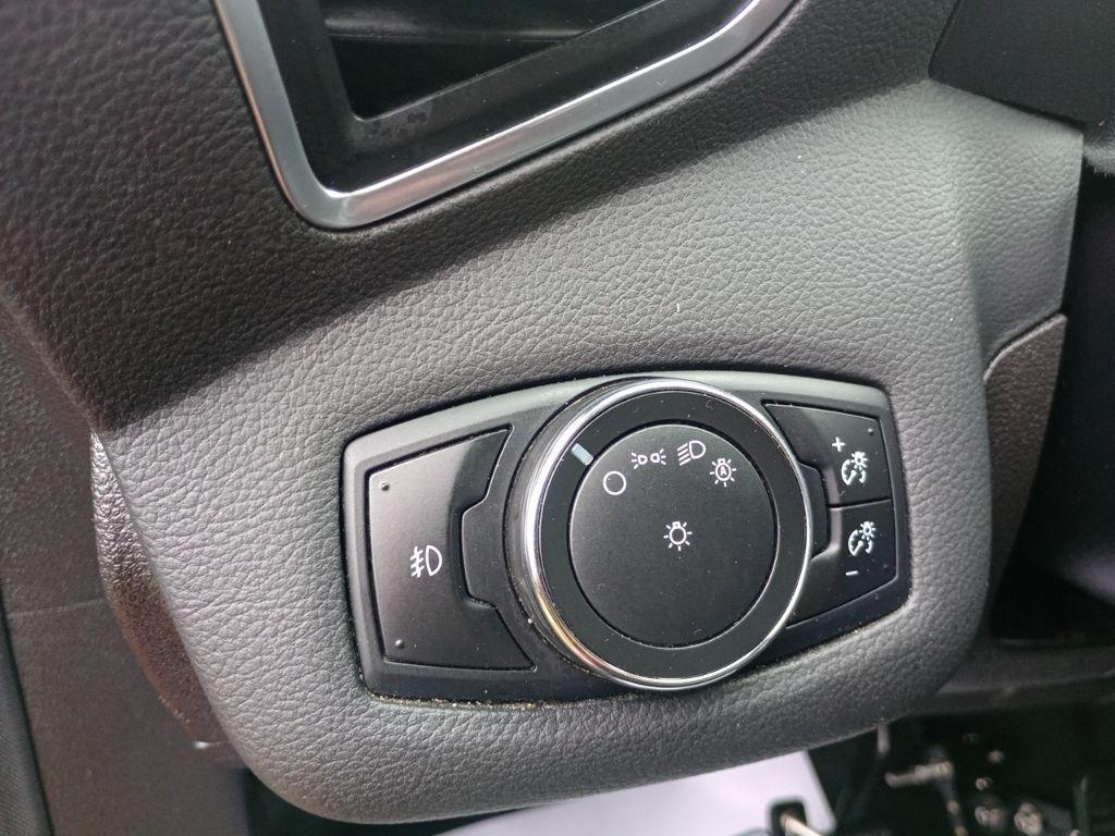 used 2013 Ford Escape car, priced at $3,150
