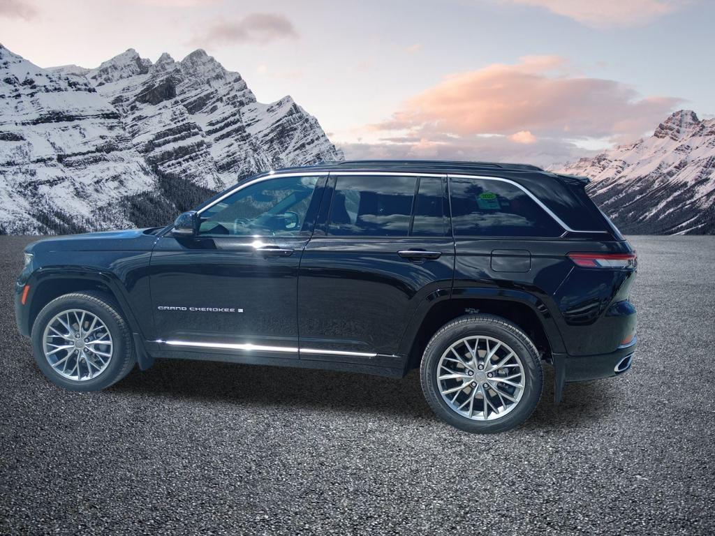 new 2025 Jeep Grand Cherokee car, priced at $52,825
