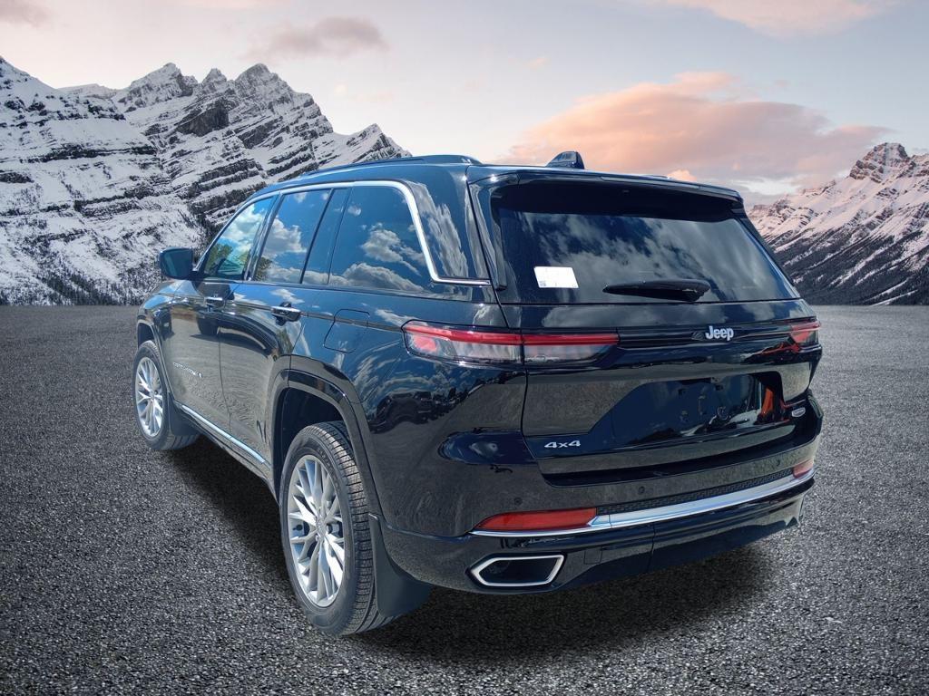 new 2025 Jeep Grand Cherokee car, priced at $52,825