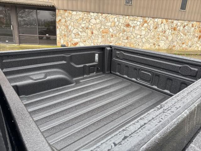 new 2025 Jeep Gladiator car, priced at $40,385