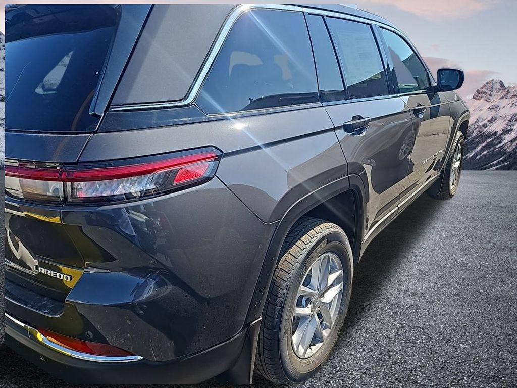 new 2025 Jeep Grand Cherokee car, priced at $34,550