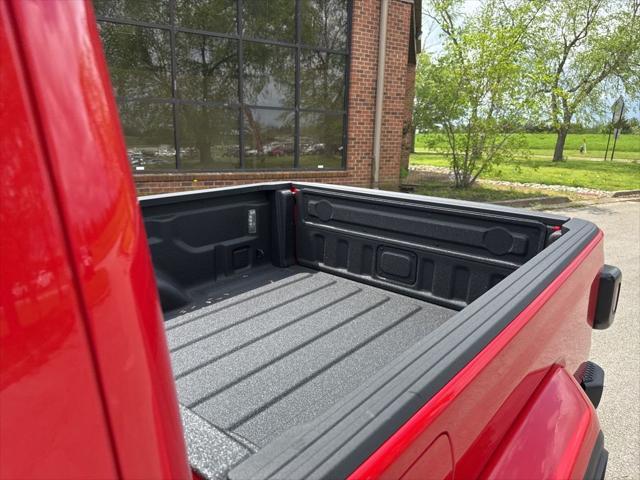 new 2025 Jeep Gladiator car, priced at $44,637