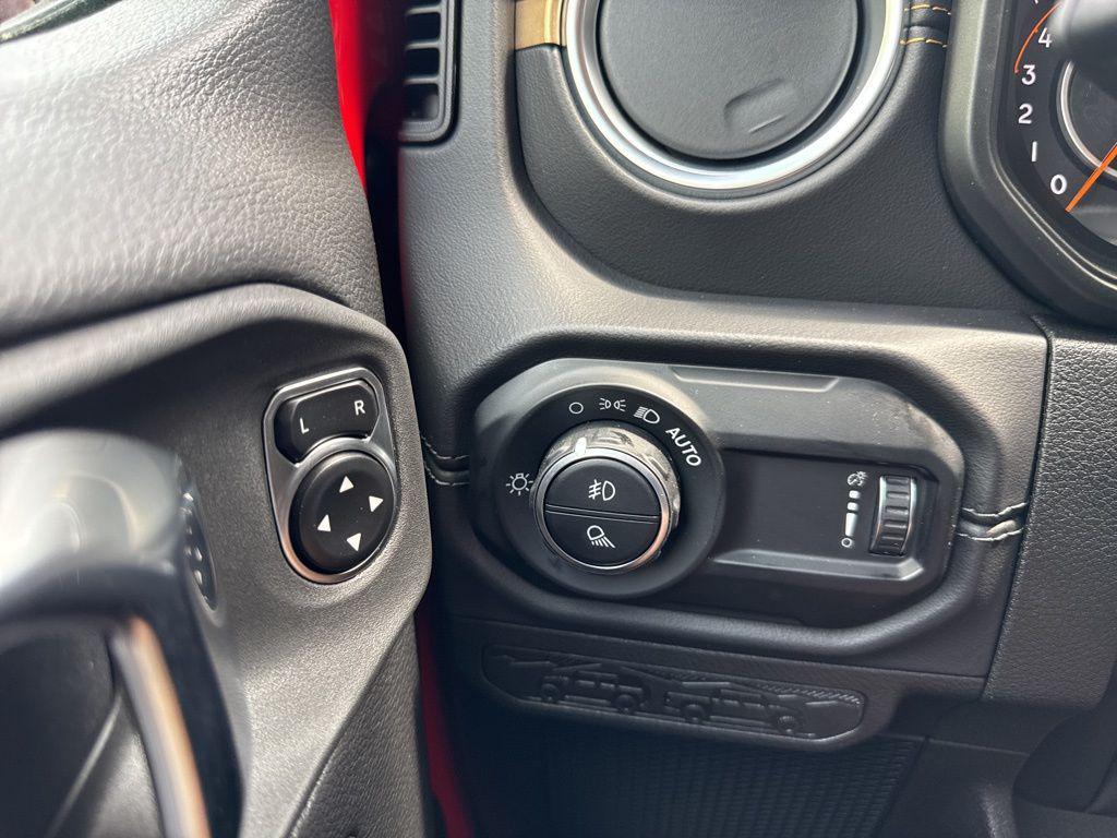 new 2025 Jeep Gladiator car, priced at $42,264