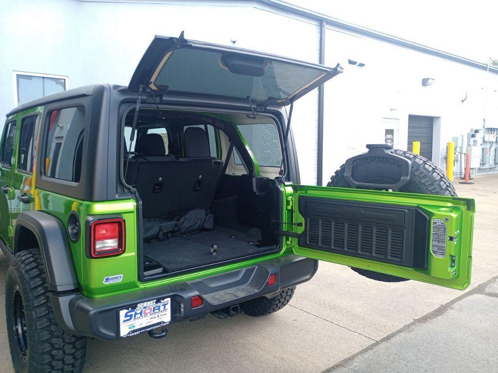 new 2025 Jeep Wrangler car, priced at $48,045