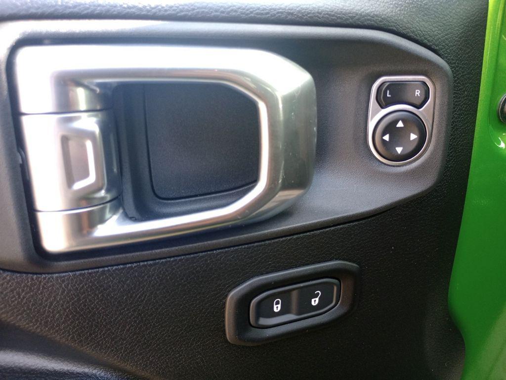 new 2025 Jeep Wrangler car, priced at $48,045