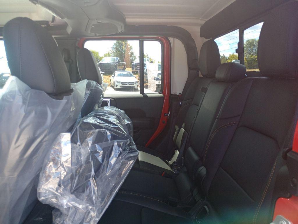 new 2025 Jeep Gladiator car, priced at $48,995