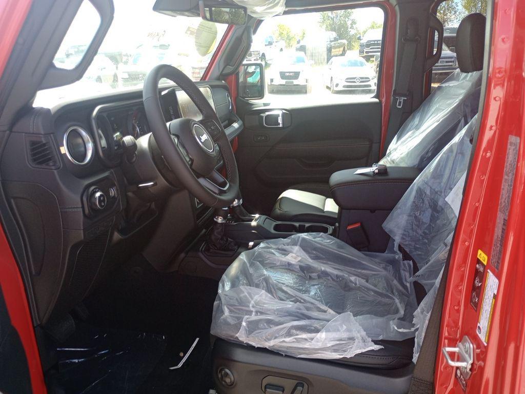 new 2025 Jeep Gladiator car, priced at $48,995
