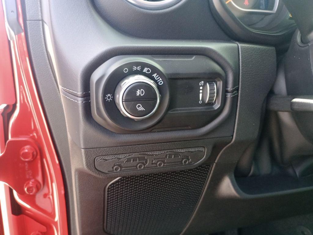 new 2025 Jeep Gladiator car, priced at $48,995