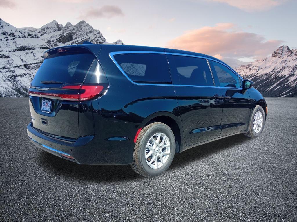 new 2026 Chrysler Pacifica car, priced at $37,283
