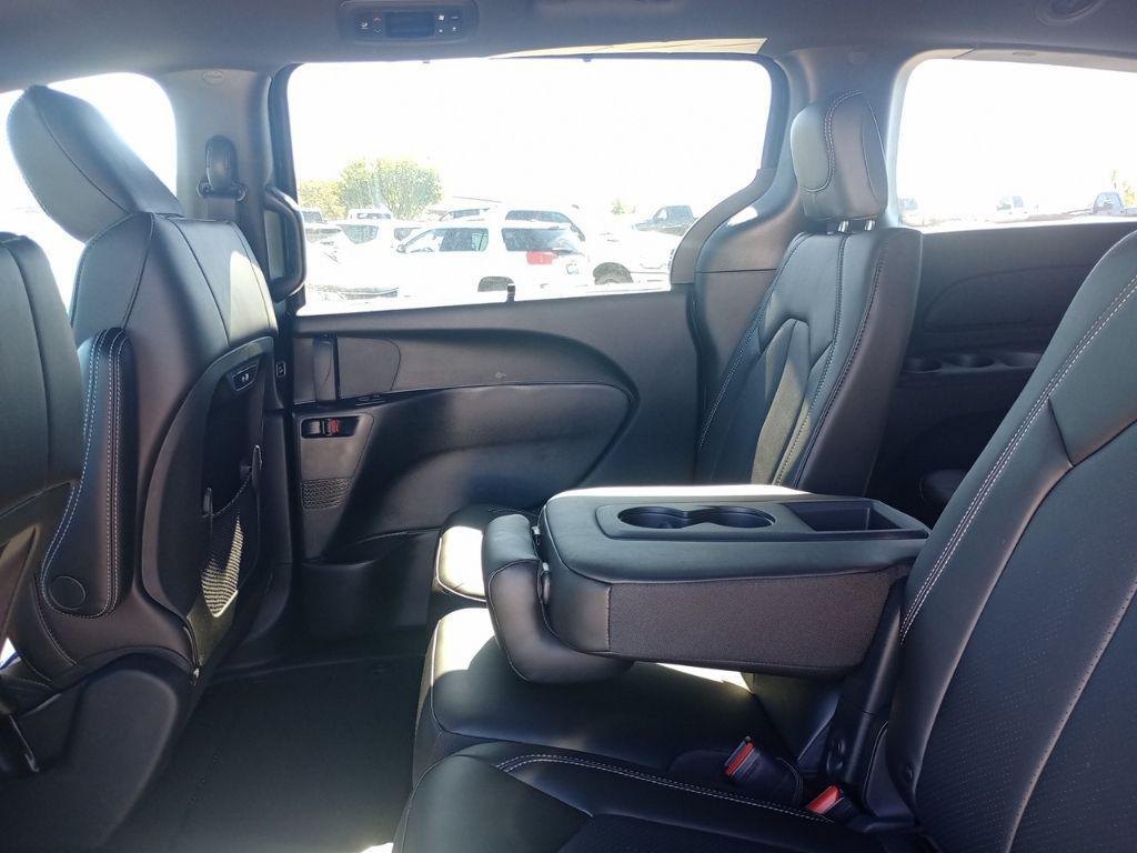 new 2026 Chrysler Pacifica car, priced at $37,283