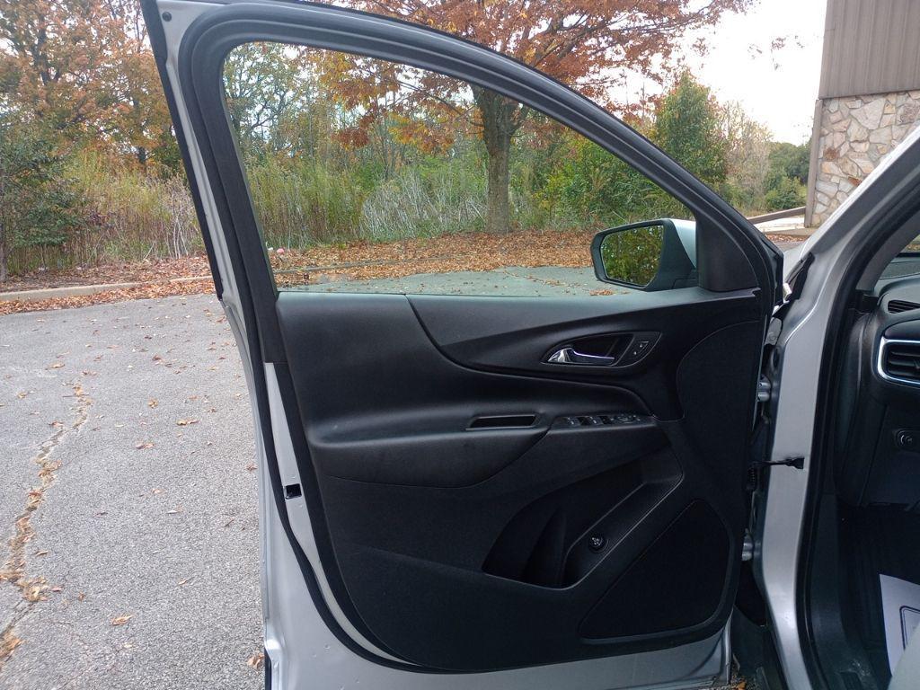 used 2022 Chevrolet Equinox car, priced at $17,400