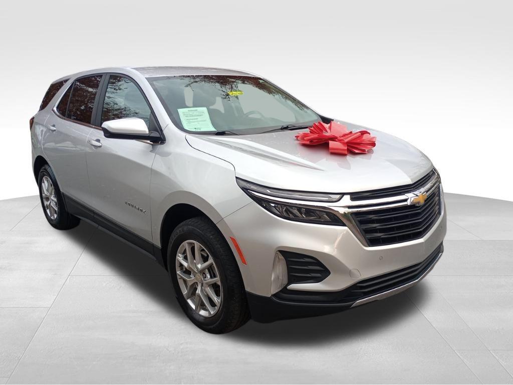 used 2022 Chevrolet Equinox car, priced at $17,400