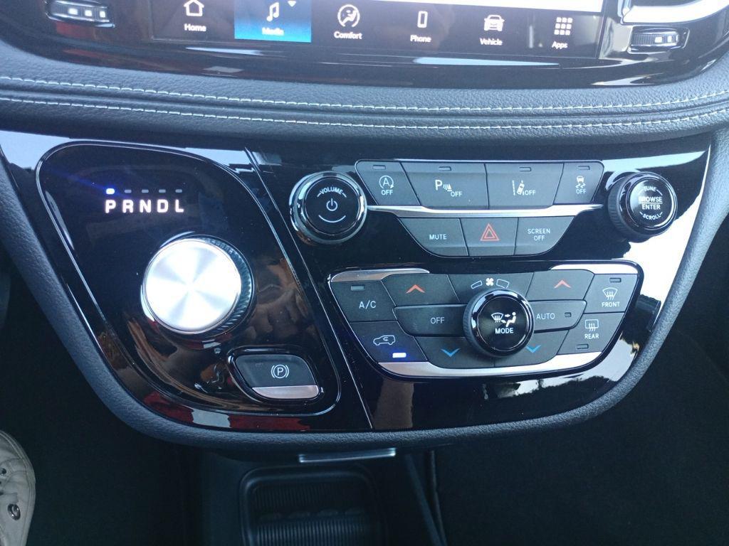 new 2026 Chrysler Pacifica car, priced at $35,283