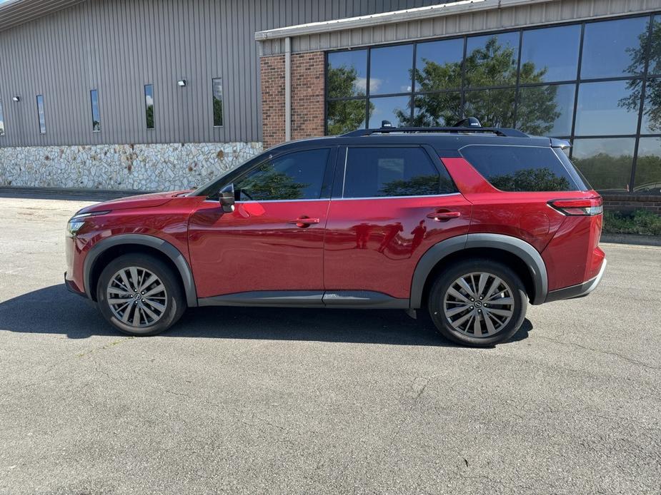 used 2022 Nissan Pathfinder car, priced at $32,999