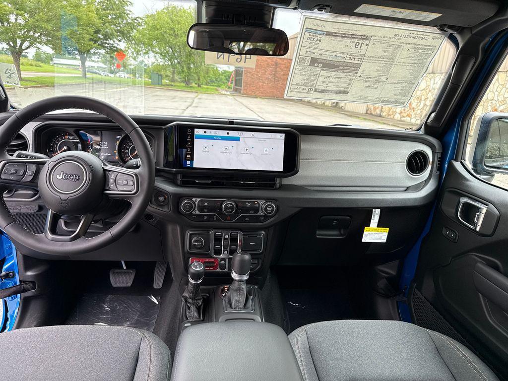 new 2025 Jeep Gladiator car, priced at $42,185