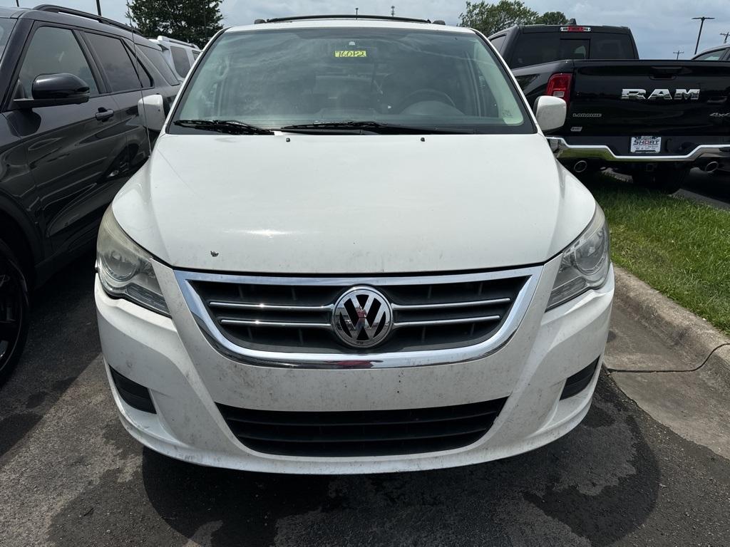 used 2009 Volkswagen Routan car, priced at $1,999