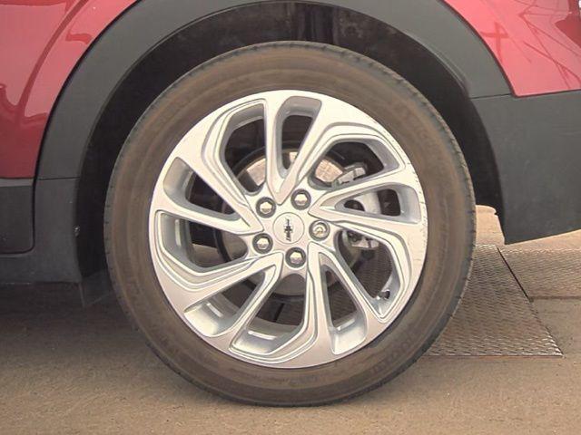 used 2022 Chevrolet Bolt EUV car, priced at $19,400