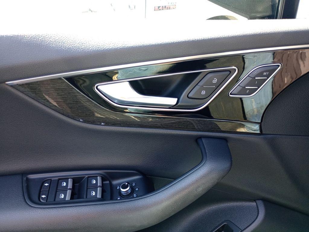 used 2019 Audi Q7 car, priced at $17,500