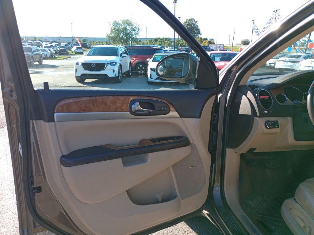 used 2011 Buick Enclave car, priced at $3,500