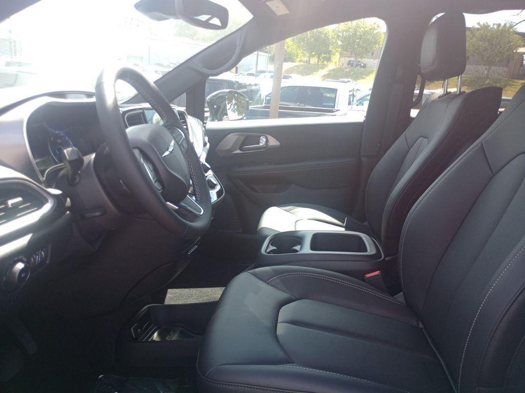 new 2026 Chrysler Pacifica car, priced at $47,500