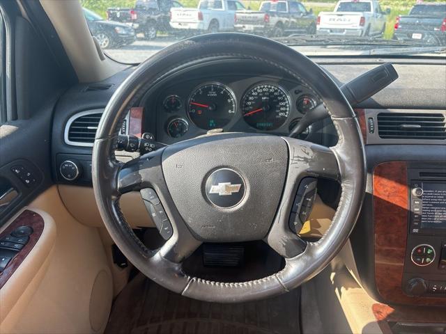 used 2008 Chevrolet Suburban car, priced at $5,000