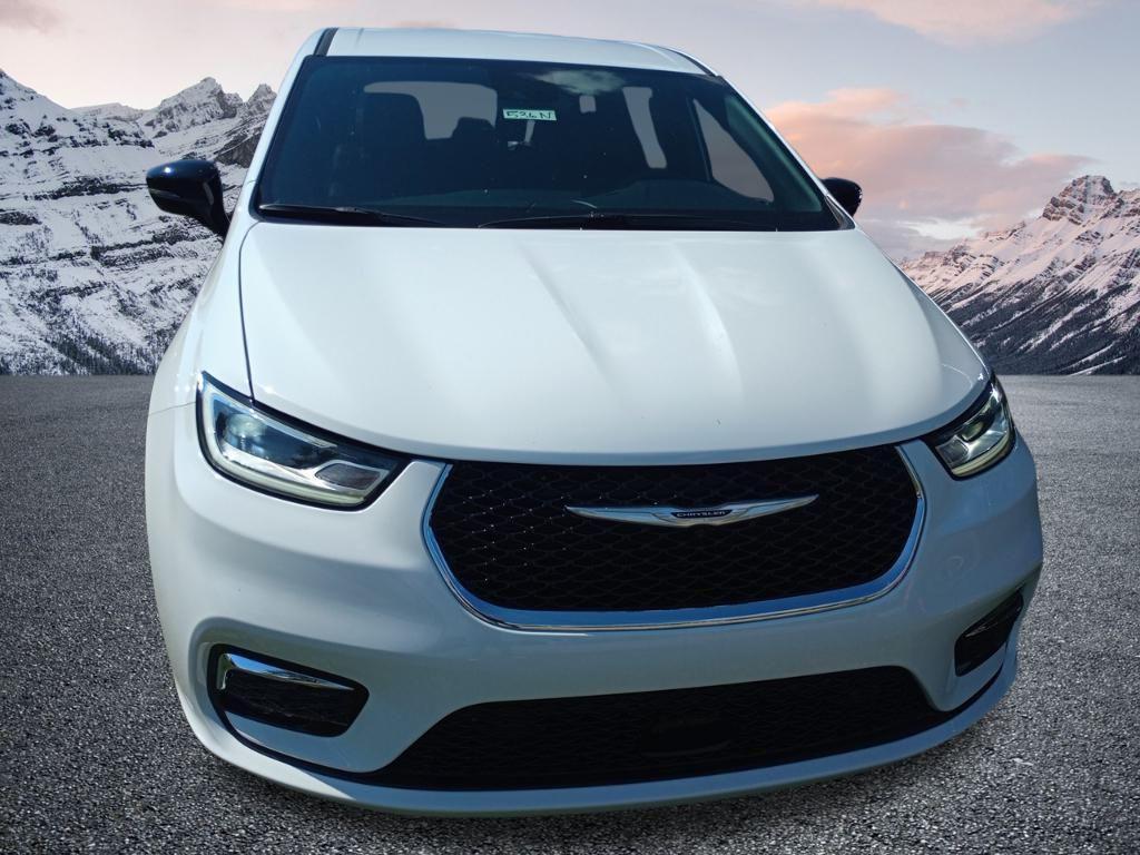 new 2026 Chrysler Pacifica car, priced at $37,283