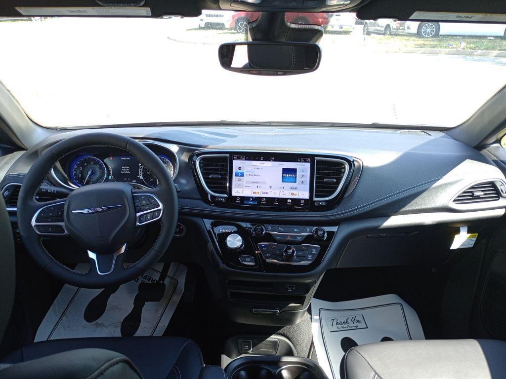 new 2026 Chrysler Pacifica car, priced at $37,283