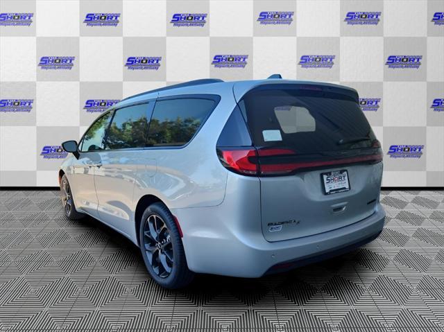 new 2024 Chrysler Pacifica car, priced at $39,691