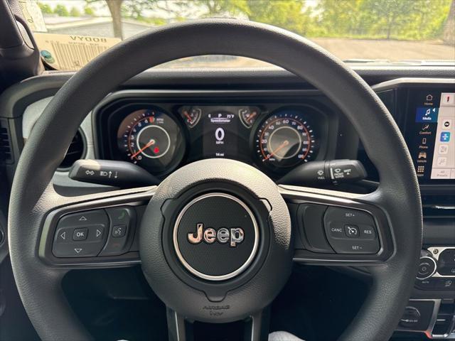 new 2025 Jeep Gladiator car, priced at $40,730