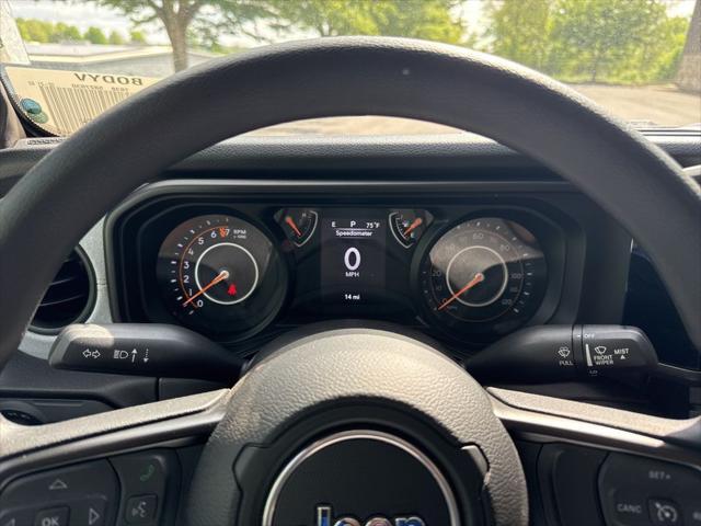 new 2025 Jeep Gladiator car, priced at $40,730