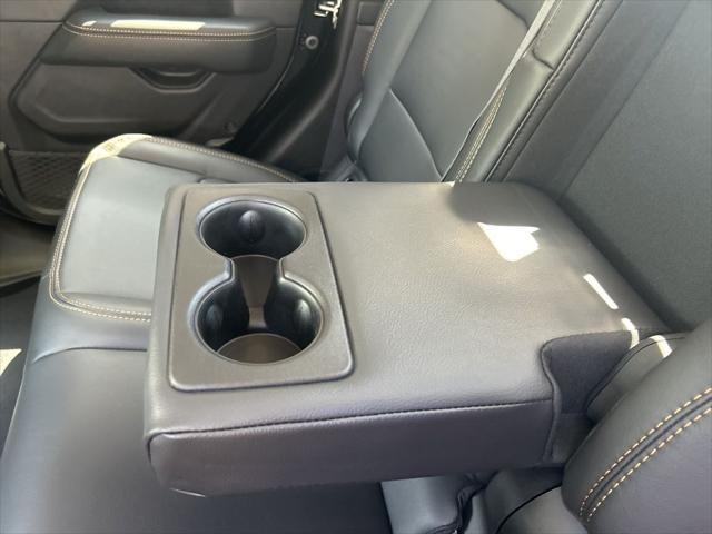 new 2025 Jeep Gladiator car, priced at $40,223