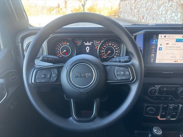 new 2025 Jeep Gladiator car, priced at $37,683