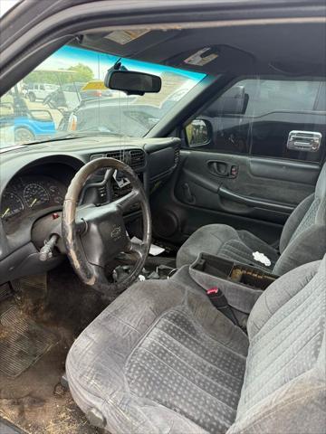 used 2001 Chevrolet S-10 car, priced at $1,400