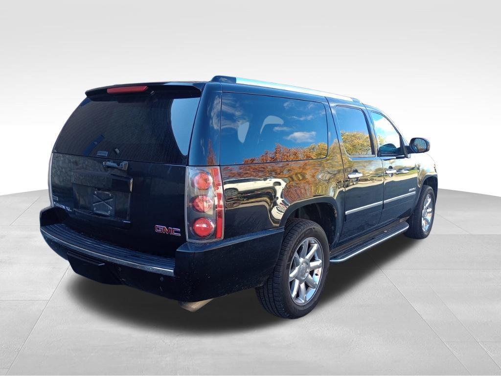 used 2011 GMC Yukon XL car, priced at $5,400