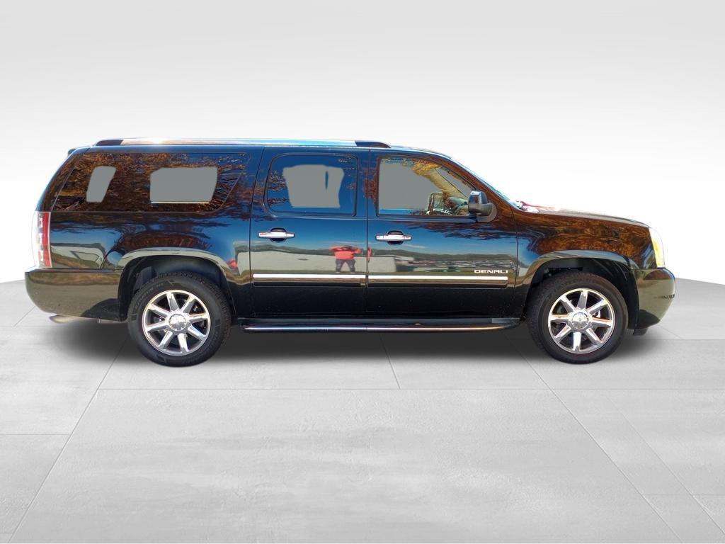 used 2011 GMC Yukon XL car, priced at $5,400