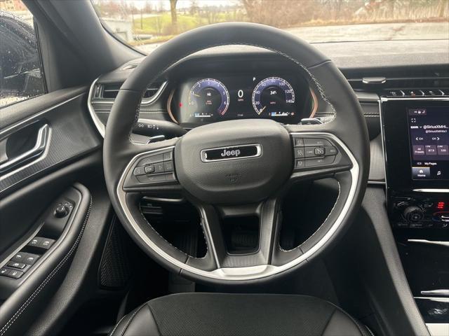 new 2025 Jeep Grand Cherokee car, priced at $38,970