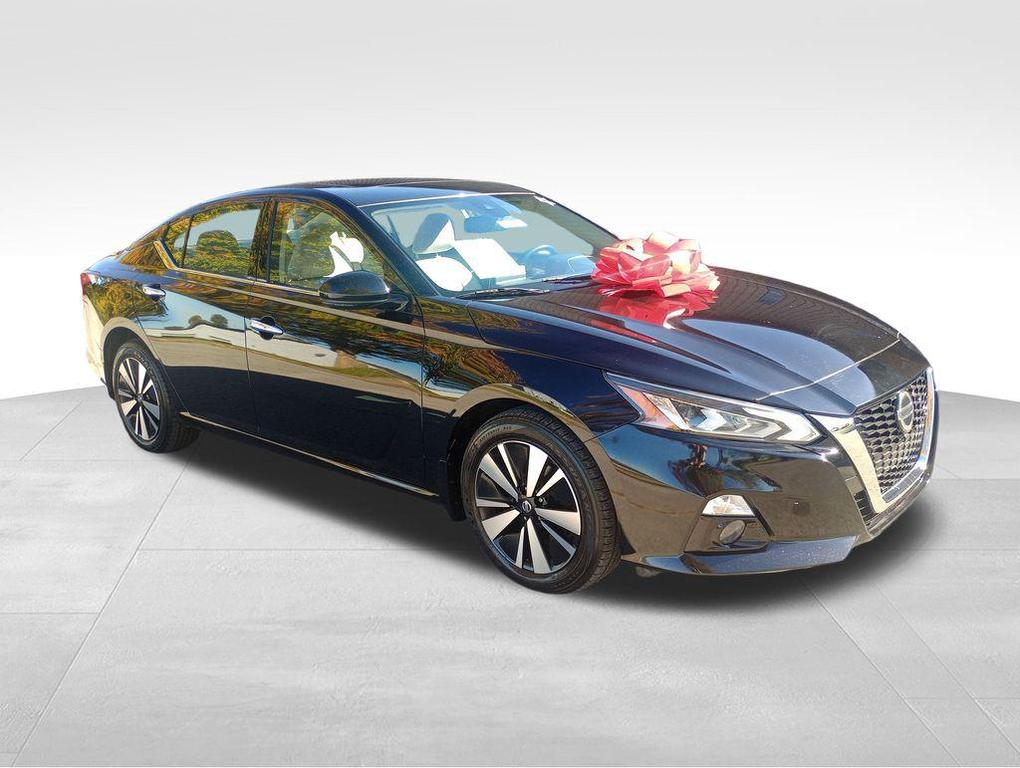 used 2019 Nissan Altima car, priced at $14,999