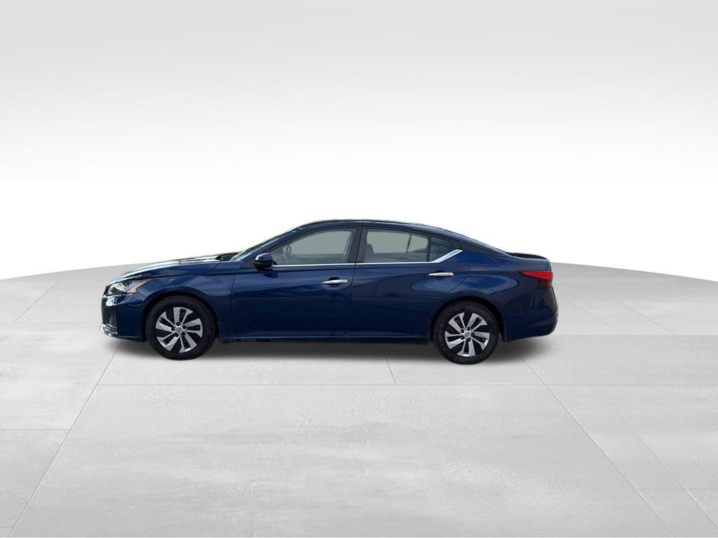 used 2023 Nissan Altima car, priced at $17,300