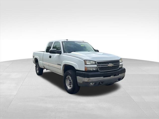 used 2005 Chevrolet Silverado 2500 car, priced at $6,000